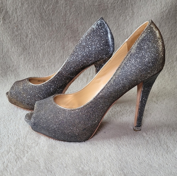 Badgley Mischka Humbie IV Gold Pewter peep toe heels size 7.5 - Picture 5 of 12